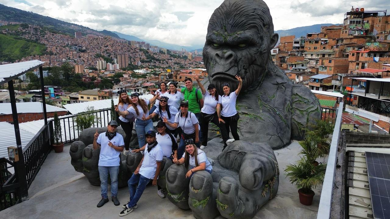 Funsatours team at the King Kong viewpoint overlooking Comuna 13
